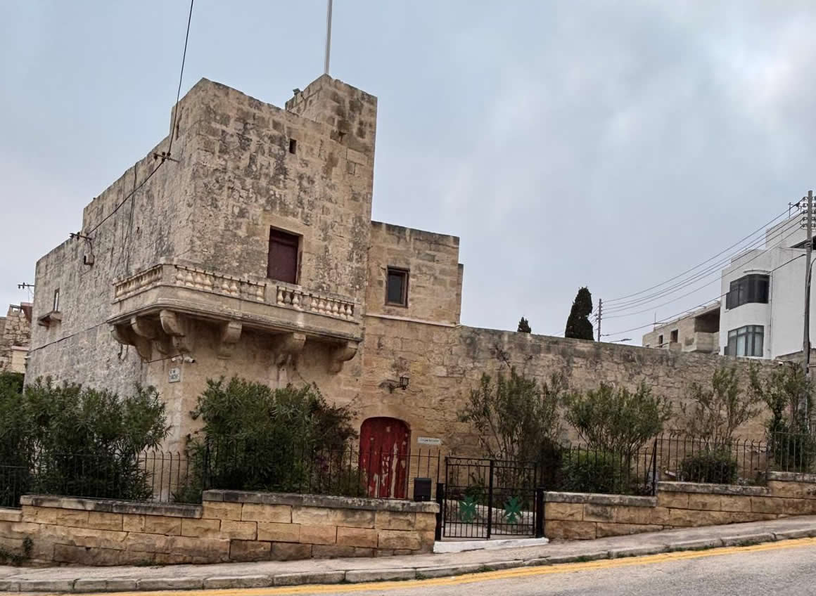 Torri Lanzon Castello Lanzun San Gwann Malta fortified tower