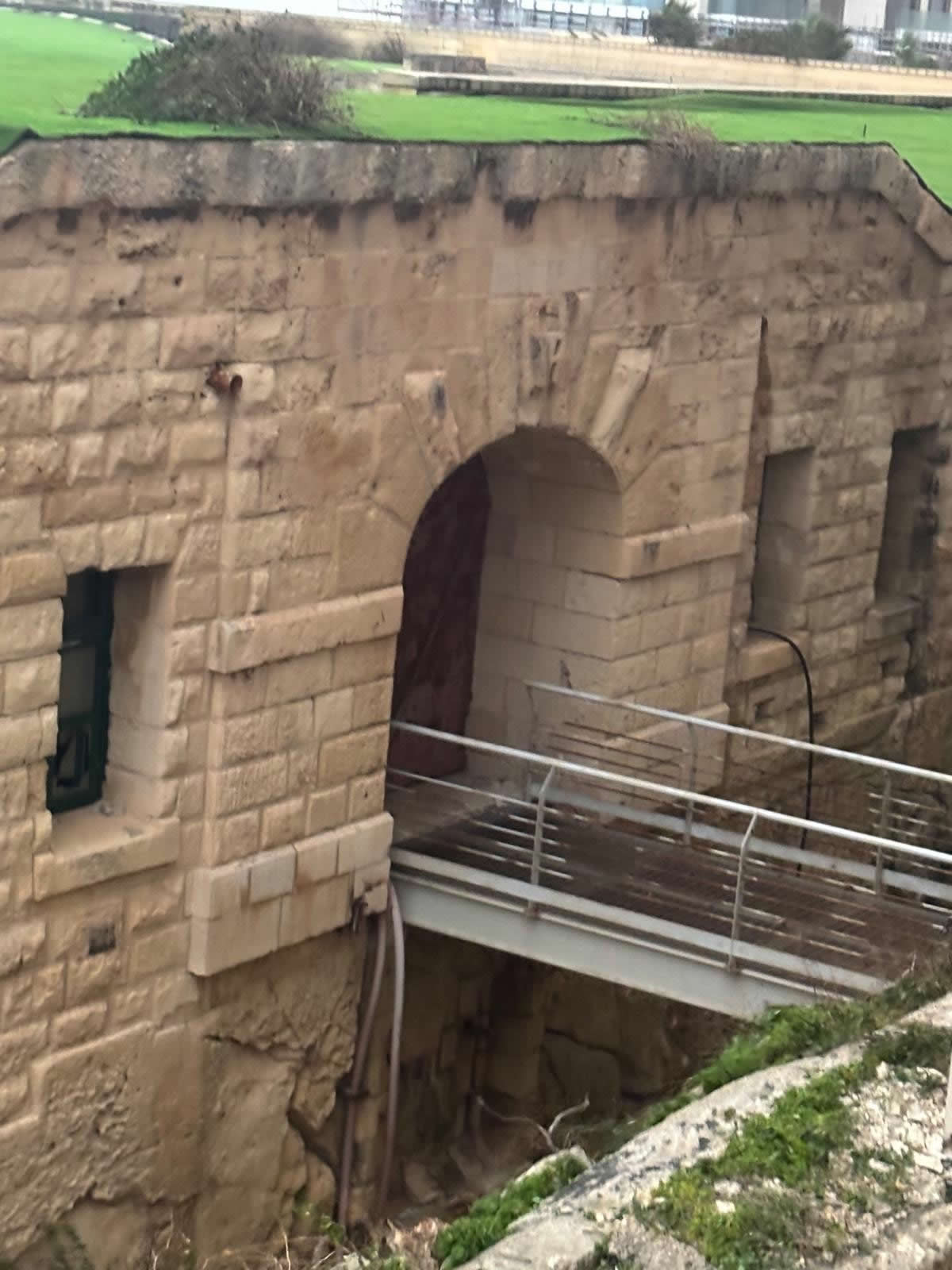 Cambridge Battery, Sliema