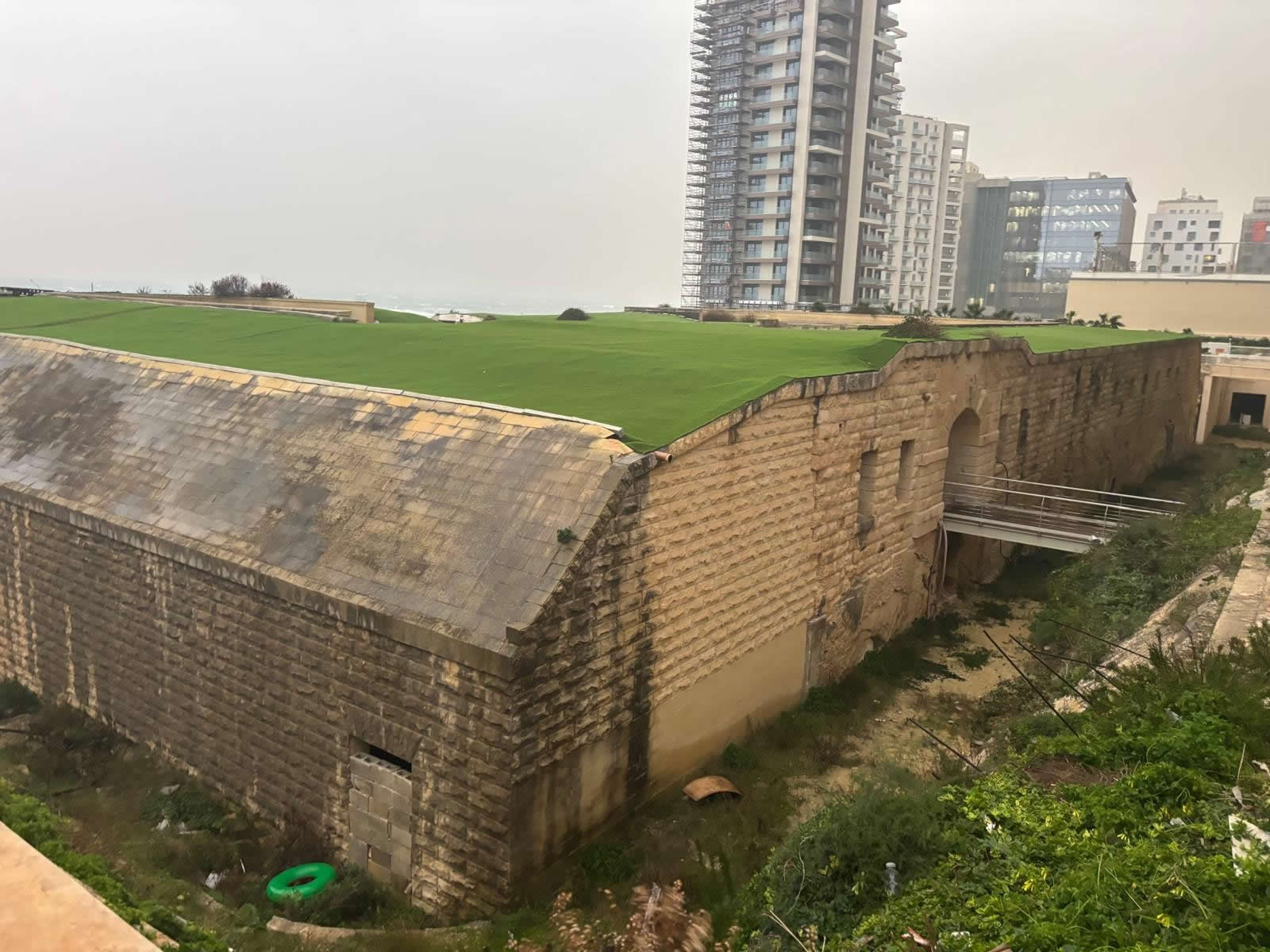 Cambridge Battery, Sliema