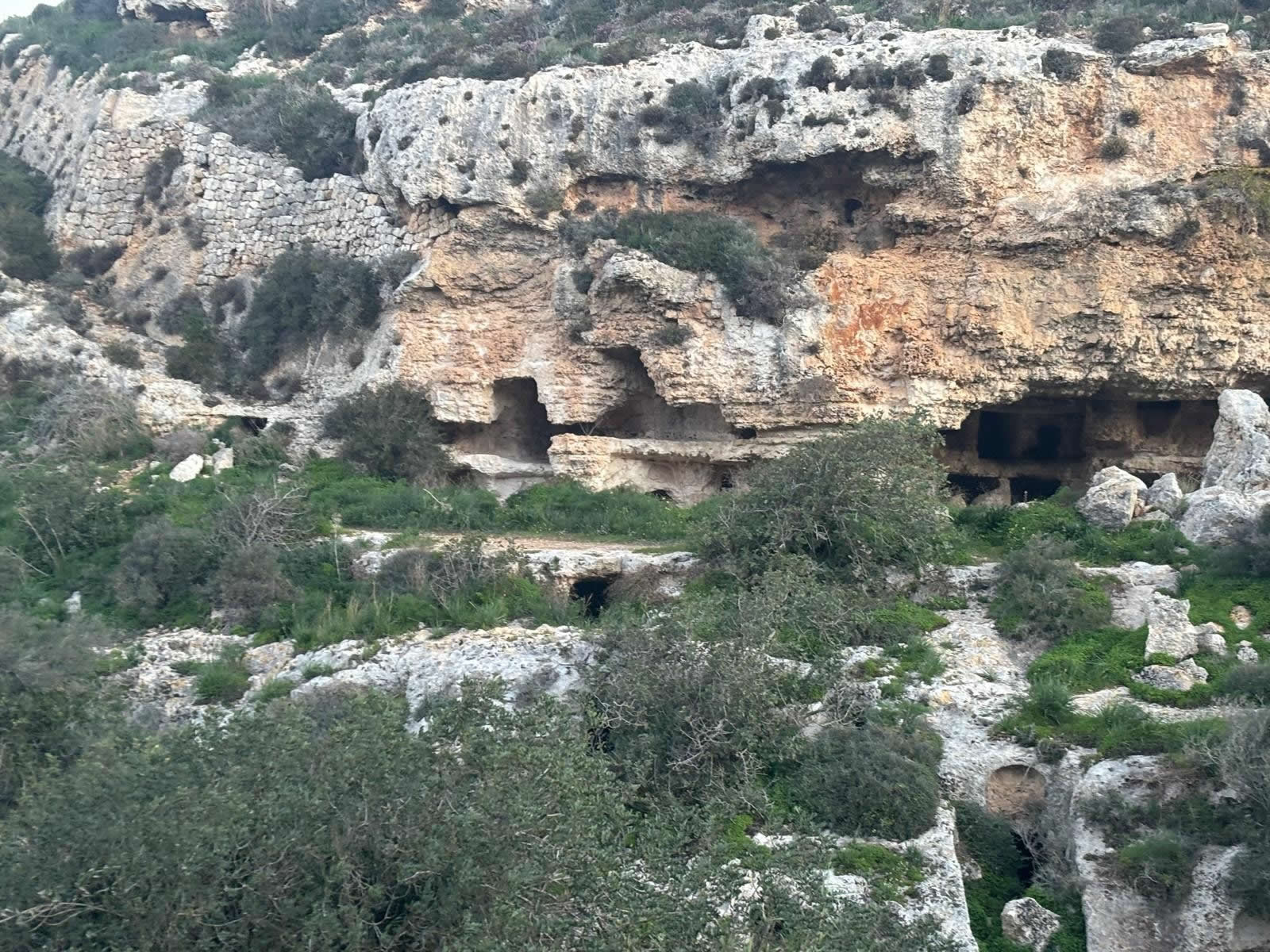 Binġemma Necropolis  (Bingemma Rock-Cut Tombs)