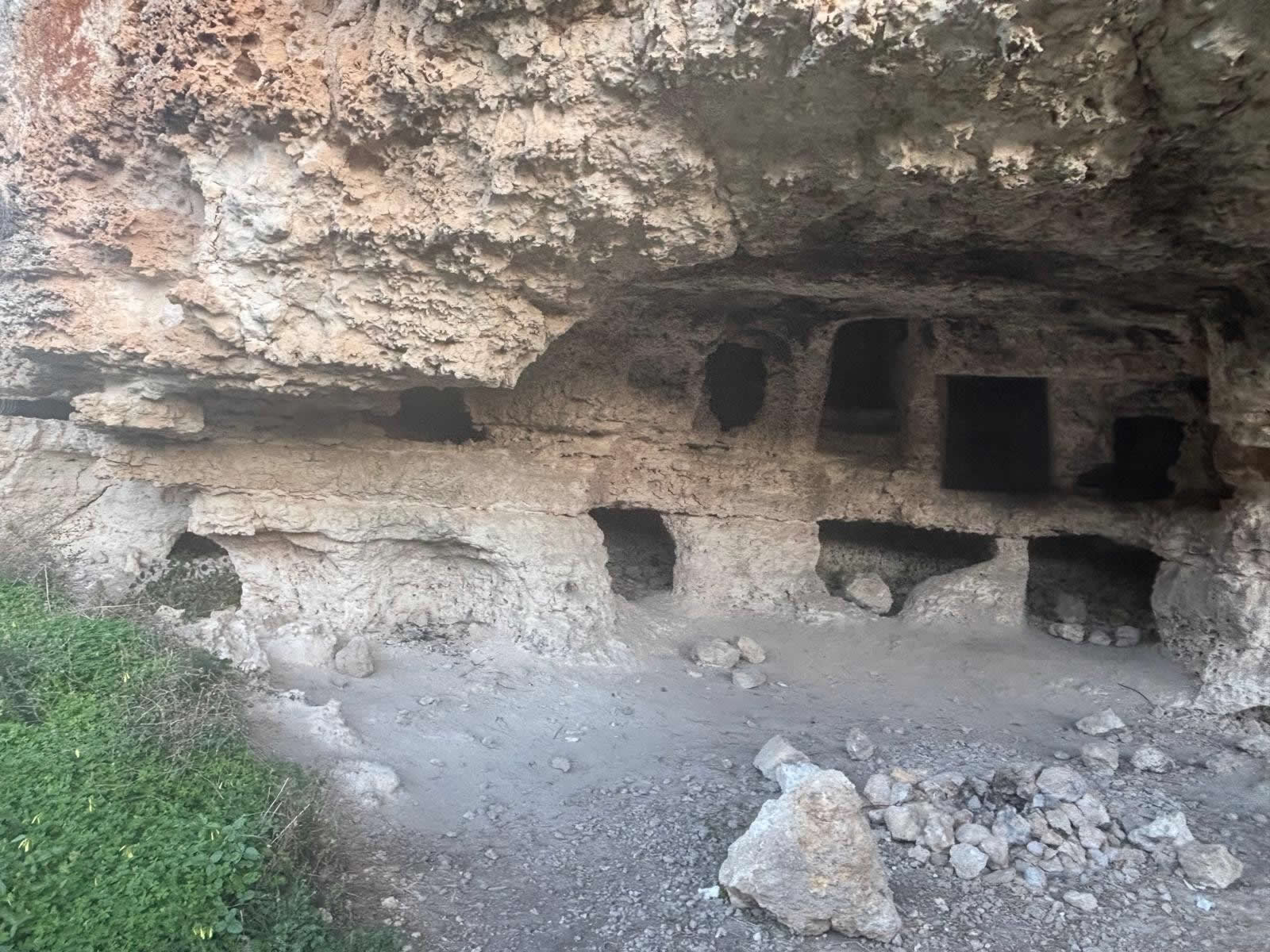 Binġemma Necropolis  (Bingemma Rock-Cut Tombs)