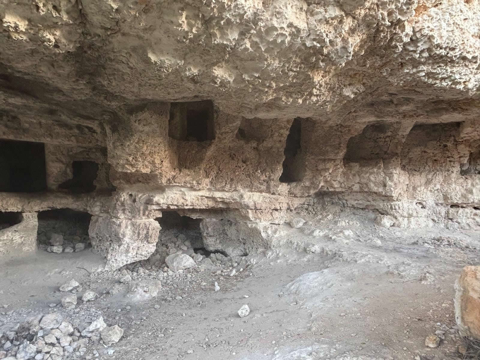 Binġemma Necropolis  (Bingemma Rock-Cut Tombs)