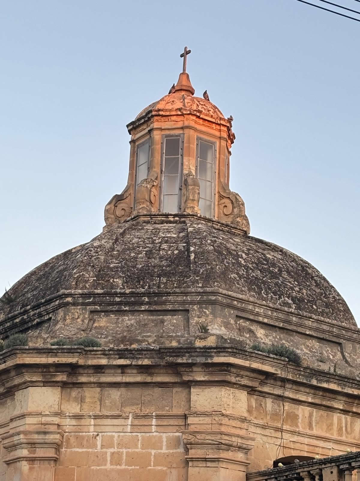 Il-knisja tal-Madonna tad-Duluri, Żebbuġ - exterior