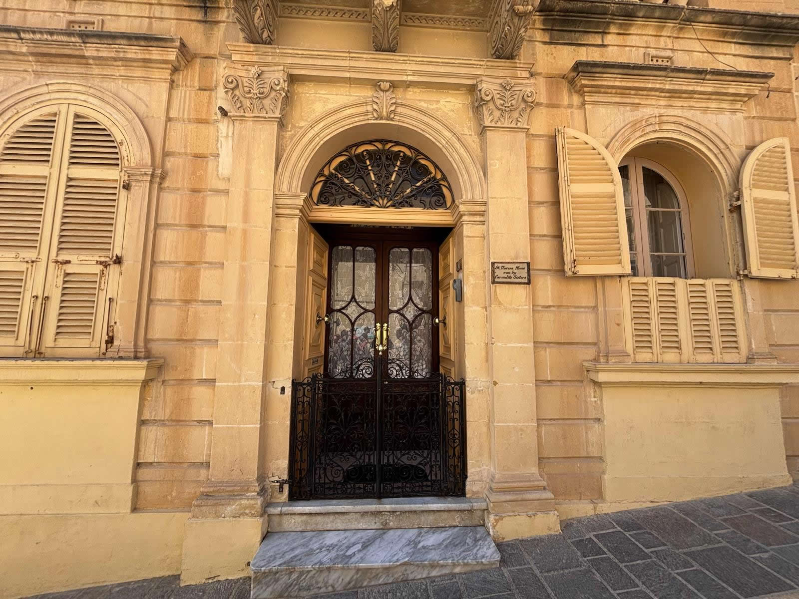 Dar tal-Karmelitani Victoria Gozo exterior
