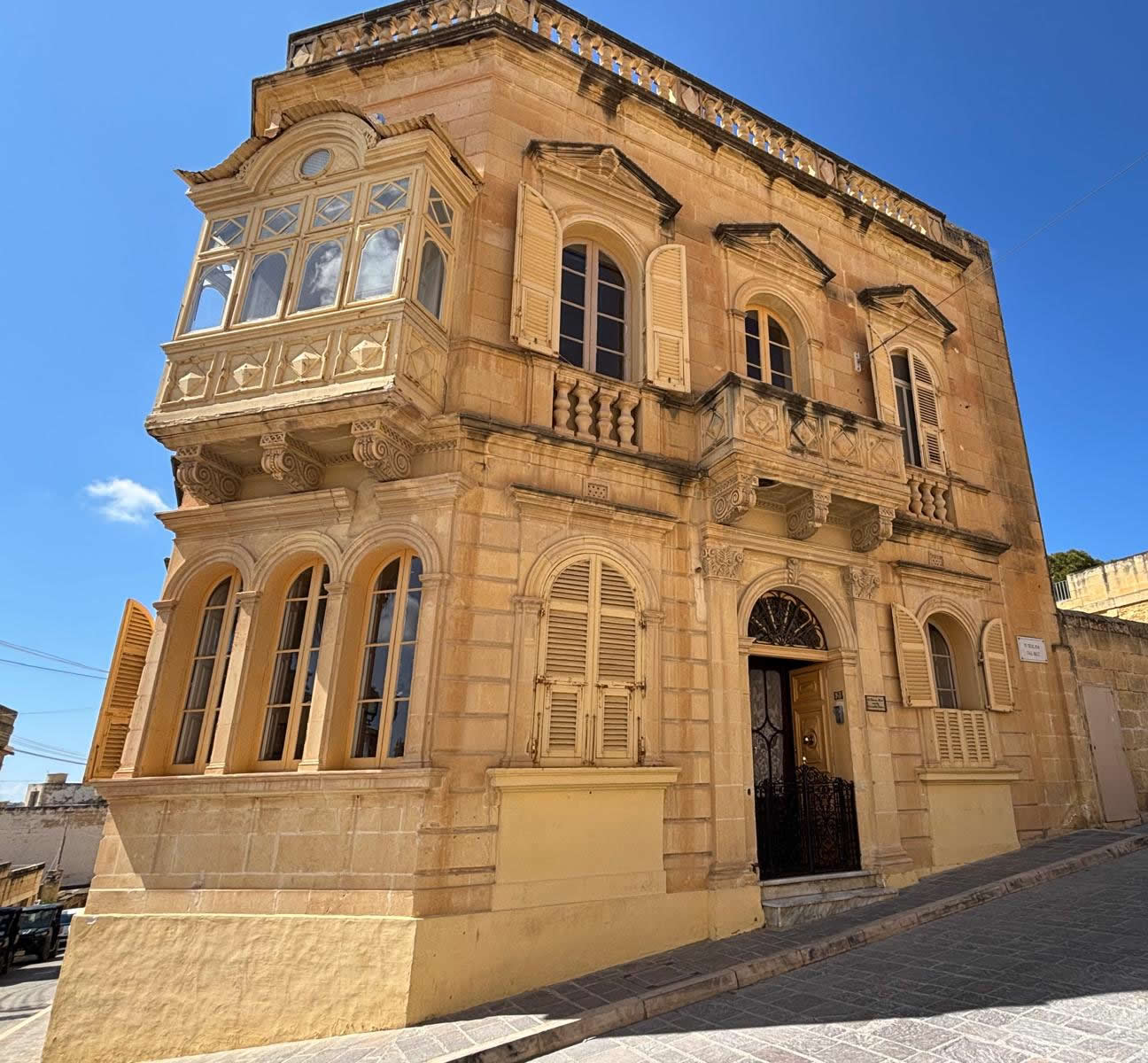 Dar tal-Karmelitani Victoria Gozo exterior