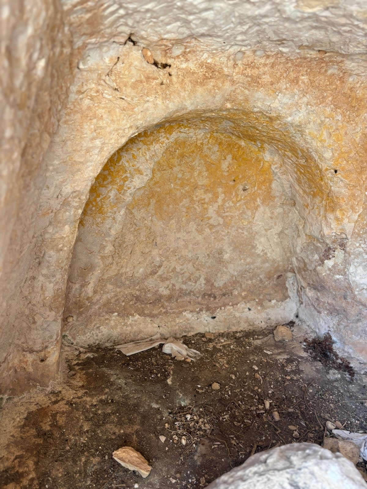 Oqbra Puniċi  near Selmun, Mellieħa