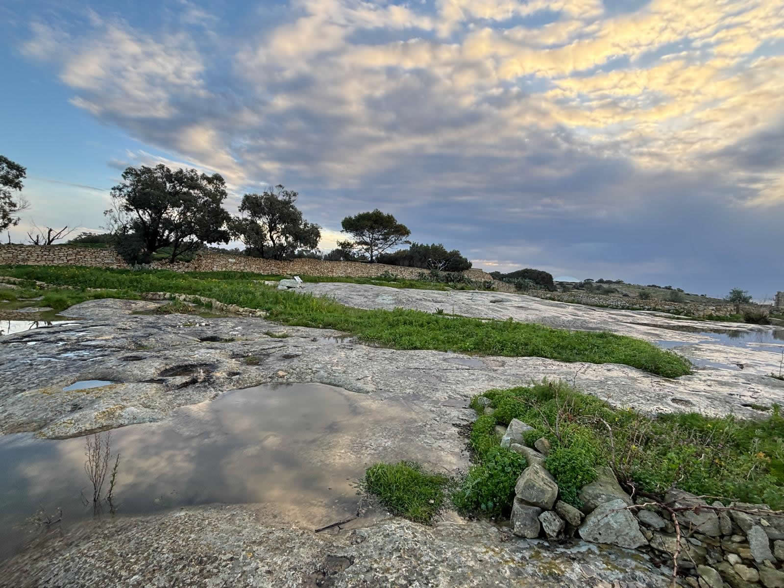 Il-Misqa (Misqa Tanks), Qrendi, Malta