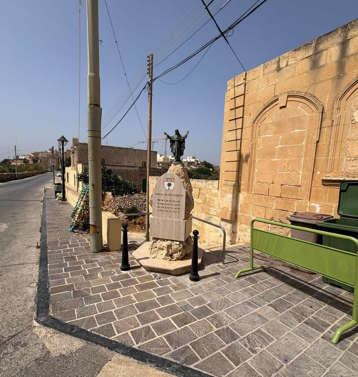 Overall view of the Żebbuġ Gozo War Memorial